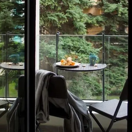 Pine Tree Apartman *